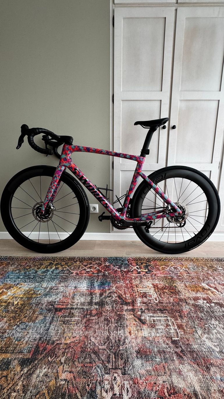 Used Specialized Tarmac SRAM Red eTap AXS 2021 Road & Gravel — image 2 of 6