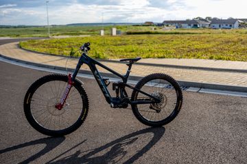 Used Yeti MTE Custom Build 2025 Mountainbike, Blue — image 9 of 16