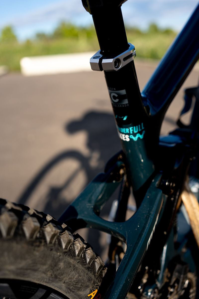 Used Yeti MTE Custom Build 2025 Mountainbike, Blue — image 15 of 16