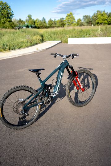 Used Yeti MTE Custom Build 2025 Mountainbike, Blue — image 16 of 16