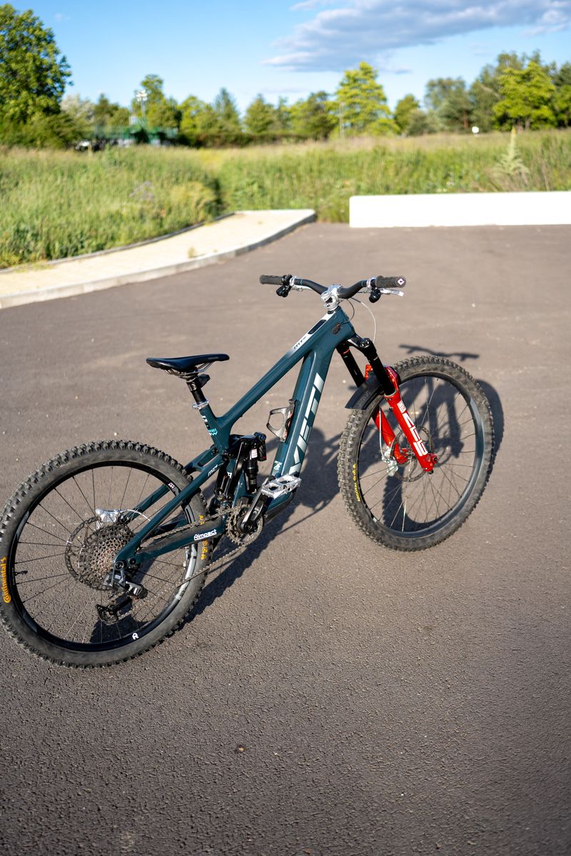Used Yeti MTE Custom Build 2025 Mountainbike, Blue — image 16 of 16
