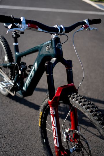 Used Yeti MTE Custom Build 2025 Mountainbike, Blue — image 13 of 16