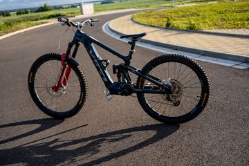 Used Yeti MTE Custom Build 2025 Mountainbike, Blue — image 10 of 16