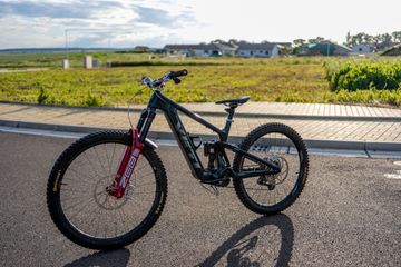 Used Yeti MTE Custom Build 2025 Mountainbike, Blue — image 8 of 16