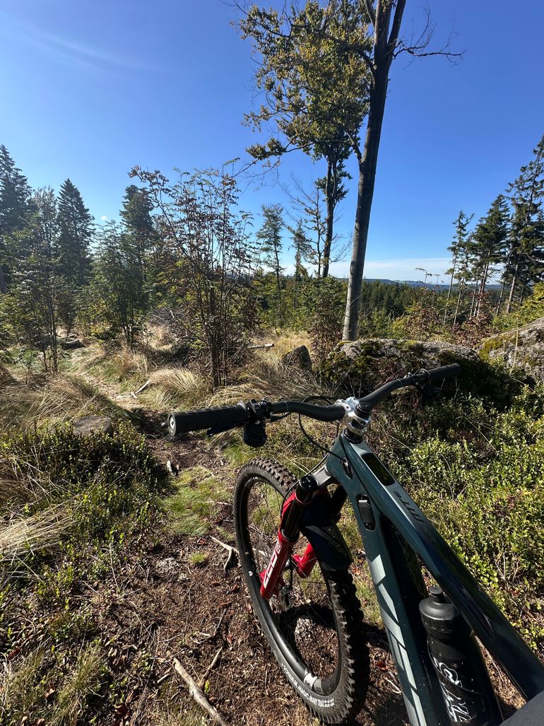 Used Yeti MTE Custom Build 2025 Mountainbike — image 2 of 5
