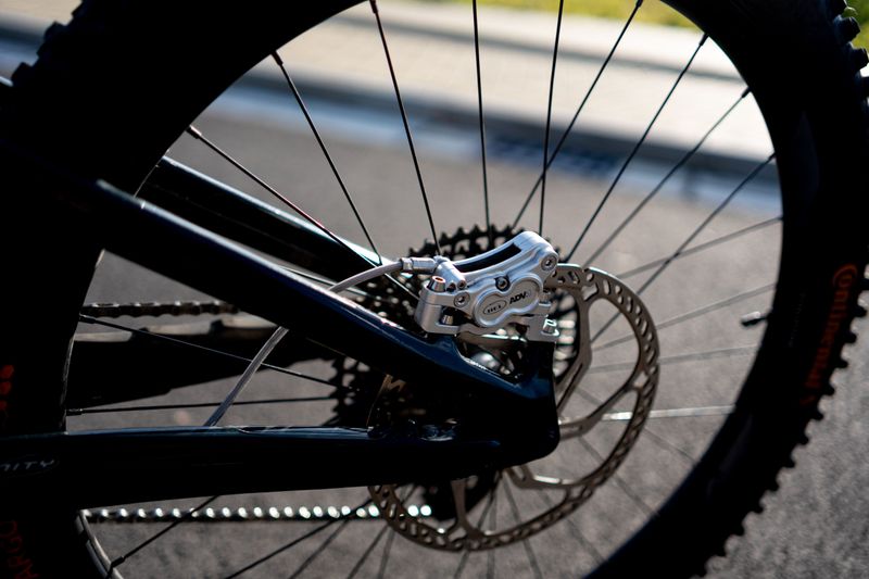 Used Yeti MTE Custom Build 2025 Mountainbike, Blue — image 11 of 16