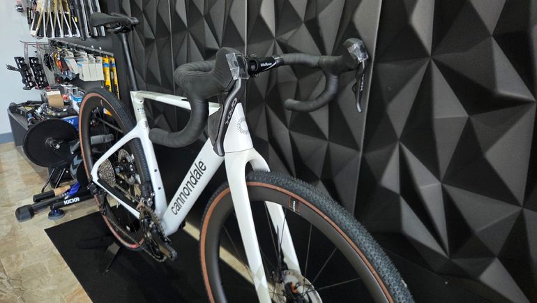Used Cannondale SuperX 2 2025 2025 Road & Gravel, White — image 5 of 8