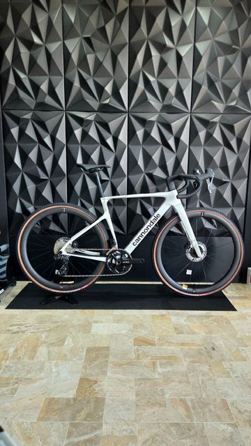 Used Cannondale SuperX 2 2025 2025 Road & Gravel, White — image 2 of 8