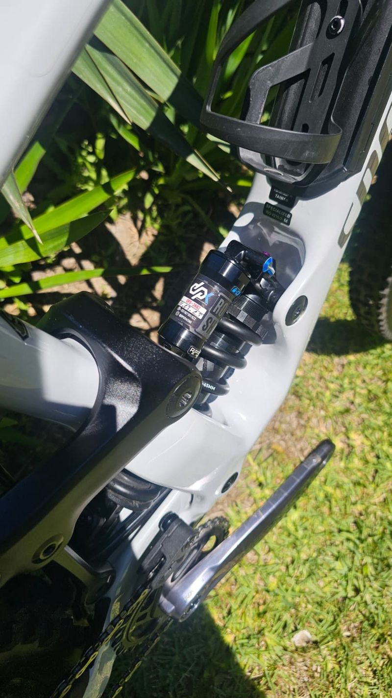 Used Specialized Enduro Comp 2023 2023 Mountainbike, Light Gray, 29 — image 4 of 7