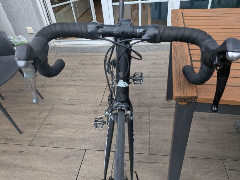 Used Canyon Endurace AL 6.0 2017 2017 Road & Gravel, Black — image 4 of 9