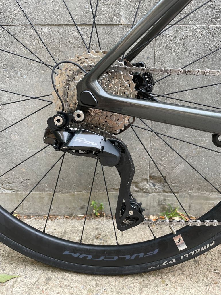 Used Colnago Colnago V4 Disc Road Bike (Shimano 105 Di2) Size 455 2025 Road & Gravel, Light Gray — image 5 of 23