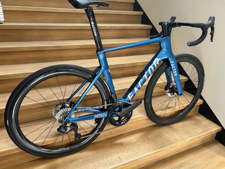 Used Factor MONZA - Shimano Ultegra 2026 2026 Road & Gravel, Blau — image 1 of 7