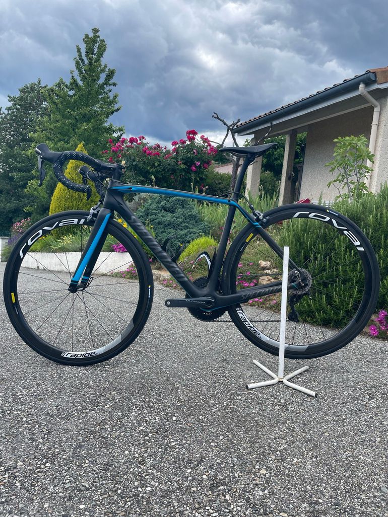 Used Specialized Tarmac Pro Race 2015 2015 Road & Gravel — image 7 of 13