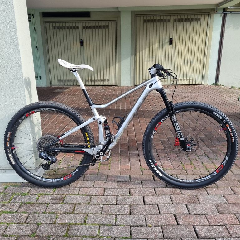 Used Scott Spark RC 900 World Cup AXS 2020 2020 Mountainbike, Light Gray, 29 — image 1 of 15