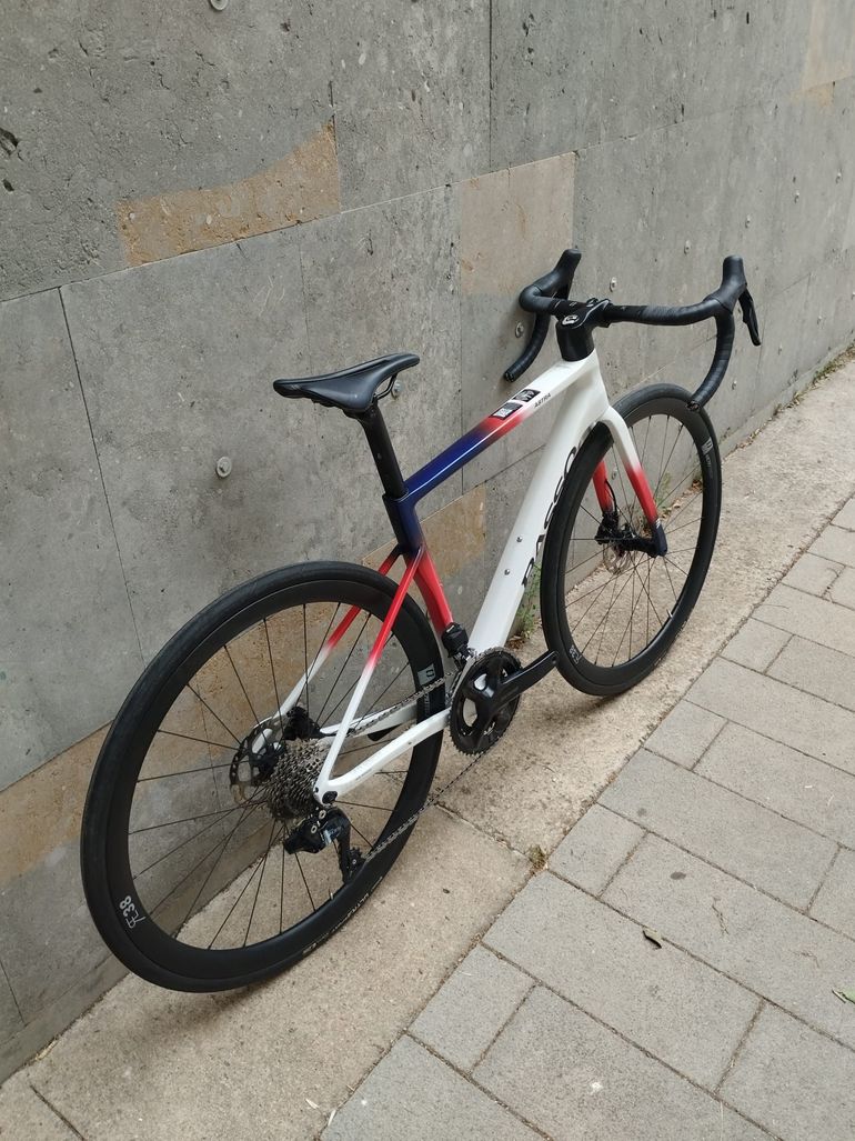 Used Basso Basso Astra 2025 Shimano 105 Di2 2025 Road & Gravel, White — image 6 of 14