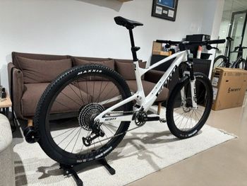 Used Scott Spark RC World Cup EVO 2026 2026 Mountainbike, White, 29 — image 2 of 12