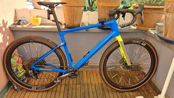 Used BMC URS 01 TWO 2022 2022 Road & Gravel, Blue — image 2 of 10