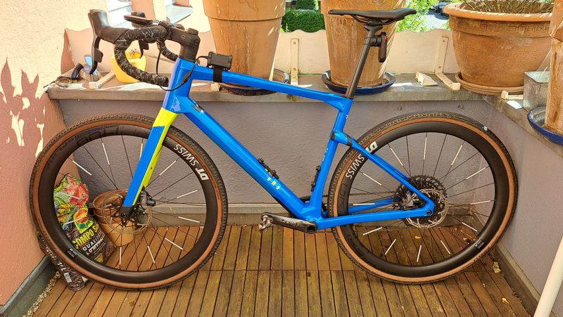 Used BMC URS 01 TWO 2022 2022 Road & Gravel, Blue — image 1 of 10