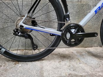 Used Basso Astra Shimano 105 Di2 2025 Carbon Wheels 2025 Road & Gravel — image 4 of 6