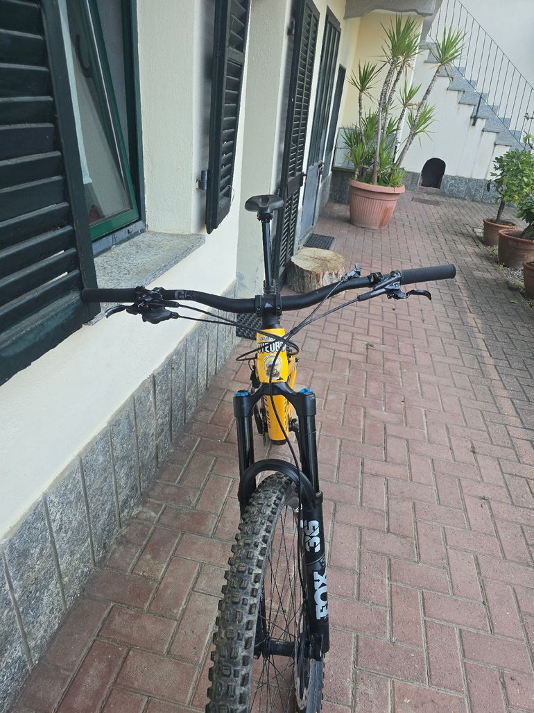 Used Canyon Spectral 29 CF 8 2023 2023 Mountainbike, Orange, 29 — image 4 of 7