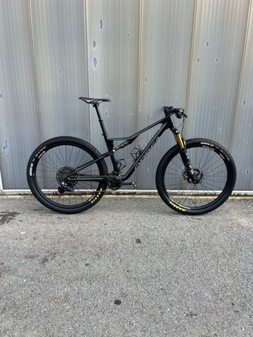 Brugt Orbea Oiz SRAM XX1 Eagle AXS 2023 Mountainbike — billede 1 af 5