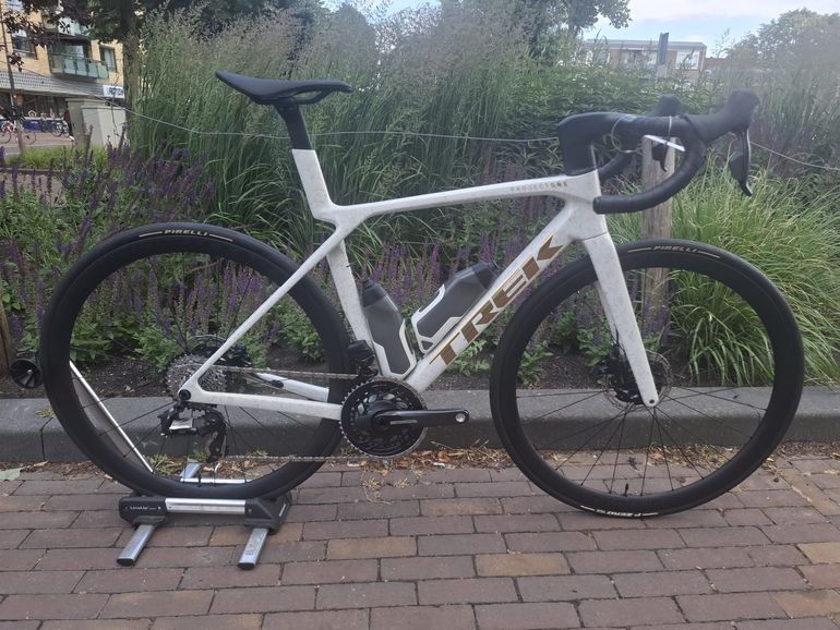 Used Trek Madone SLR 7 AXS Gen 8 2025 2025 Road & Gravel, White — image 6 of 6