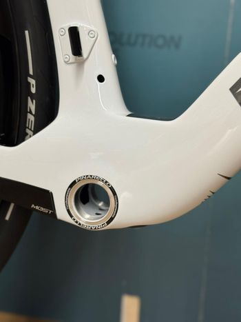 Used Pinarello Dogma F 2026 Chrystal White Frameset 2026 Road & Gravel, White — image 12 of 13