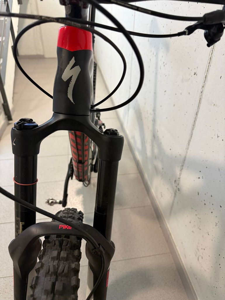 Used Specialized S-Works Stumpjumper FSR 29 2017 2017 Mountainbike, Red, 29 — image 7 of 9