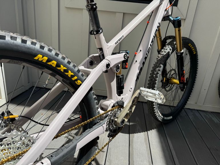 Used Transition Transition Scout Medium 2025 Mountainbike, Purple — image 5 of 9