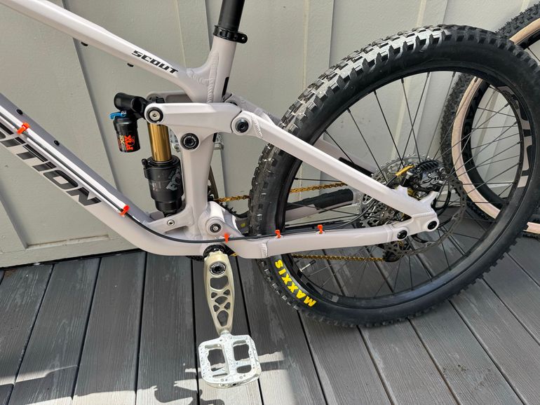 Used Transition Transition Scout Medium 2025 Mountainbike, Purple — image 9 of 9
