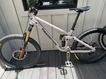 Used Transition Transition Scout Medium 2025 Mountainbike, Purple — image 3 of 9