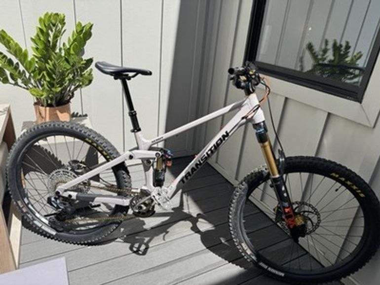 Used Transition Transition Scout Medium 2025 Mountainbike, Purple — image 1 of 9