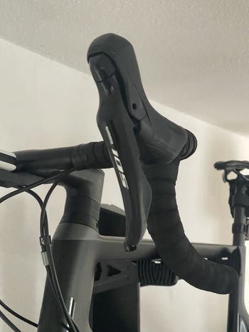 Used Canyon Aeroad CF SL Disc 7.0 2019 2019 Road & Gravel — image 7 of 11
