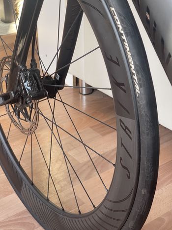Used Canyon Aeroad CF SL Disc 7.0 2019 2019 Road & Gravel — image 11 of 11