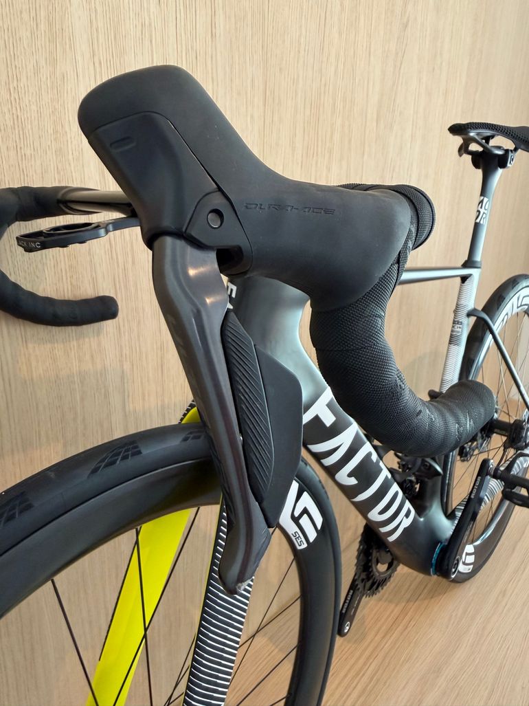 Used Factor OSTRO VAM 2025 - Geometric Stripe Frameset 2025 Road & Gravel, Schwarz — image 17 of 18
