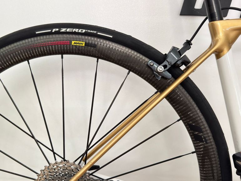 Used Di Luca Di Luca Custom Shimano Ultegra Di2 2023 Road & Gravel — image 3 of 7