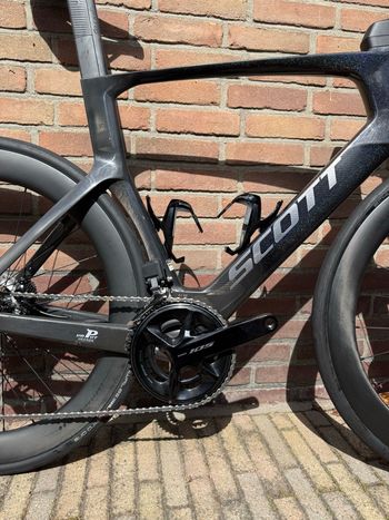 Used Scott Foil RC 20 2025 2025 Road & Gravel — image 4 of 17