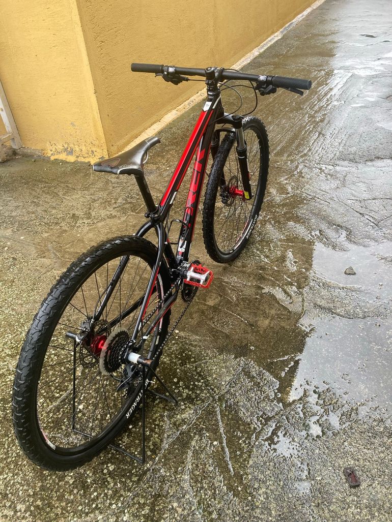 Used Trek Marlin Shimano Claris 2012 Mountainbike, Rot — image 3 of 7