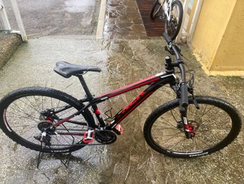 Used Trek Marlin Shimano Claris 2012 Mountainbike, Rot — image 2 of 7