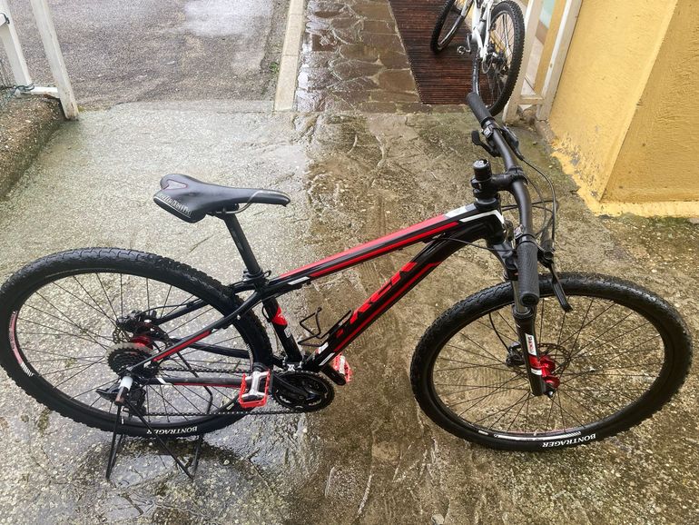 Used Trek Marlin Shimano Claris 2012 Mountainbike, Rot — image 2 of 7