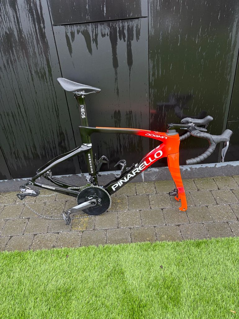 Used Pinarello Dogma Frameset 2025 Road & Gravel — image 2 of 8