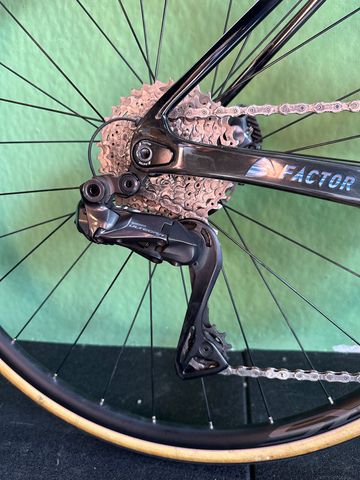 Used Factor Ostro Shimano Ultegra Di2 2022 Road & Gravel, Blue — image 5 of 6