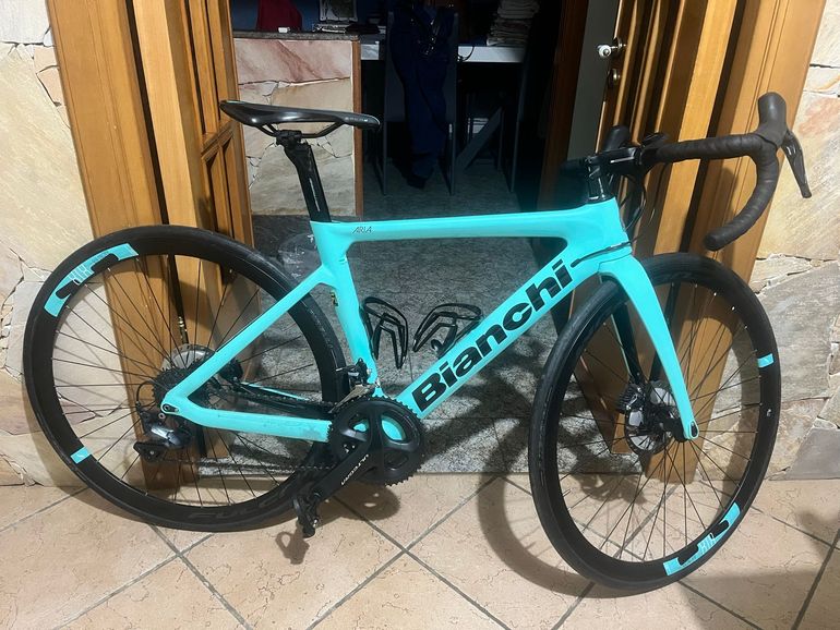 Used Bianchi Aria - Ultegra 2022 2022 Road & Gravel — image 1 of 5