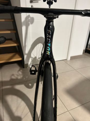 Used Factor OSTRO VAM 2.0 2024 Road & Gravel, Schwarz — image 2 of 5