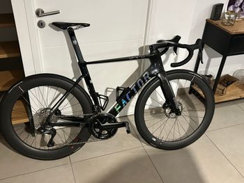 Used Factor OSTRO VAM 2.0 2024 Road & Gravel, Schwarz — image 5 of 5