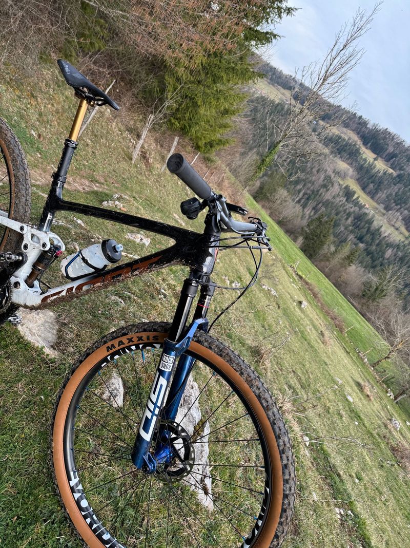 Used Giant Anthem Sram Eagle Transmission XX SL 2024 Mountainbike, White, 29 — image 1 of 7