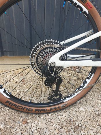 Used Giant Anthem Advanced 29 Frameset 2024 2024 Mountainbike, White, 29 — image 3 of 7