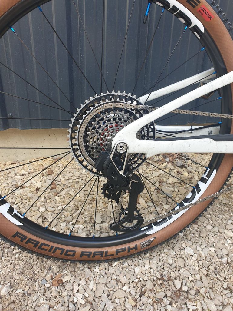 Used Giant Anthem Advanced 29 Frameset 2024 2024 Mountainbike, White, 29 — image 3 of 7