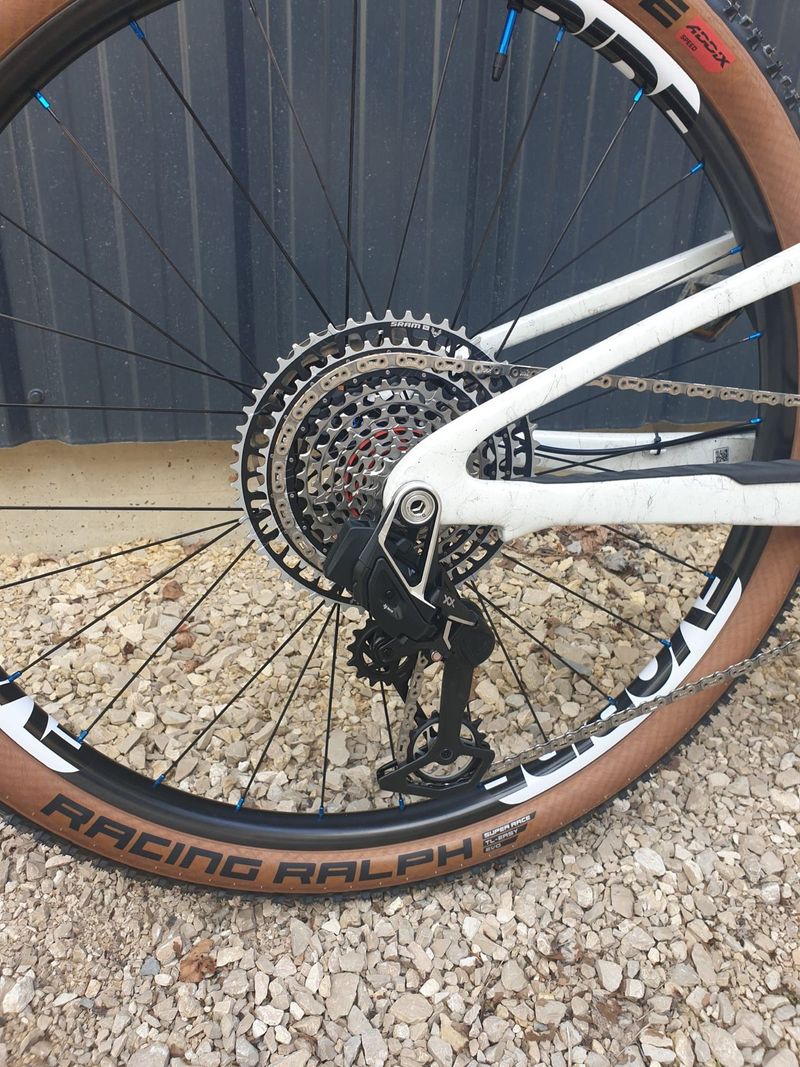 Used Giant Anthem Sram Eagle Transmission XX SL 2024 Mountainbike, White, 29 — image 3 of 7