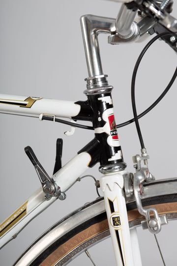Used Peugeot UE8 1977 Urban, White — image 2 of 11